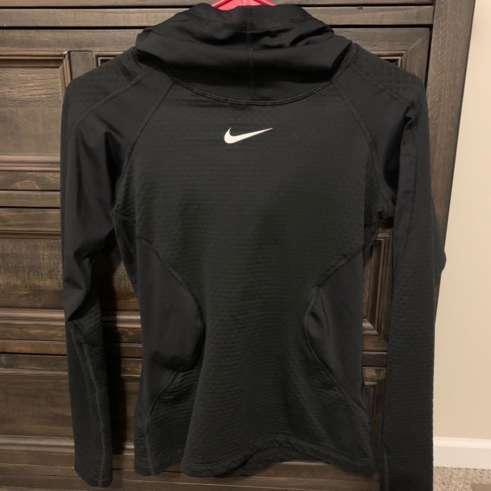 Women’s Nike sweatshirt